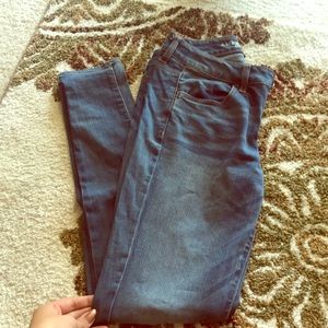 American Eagle light wash jeans